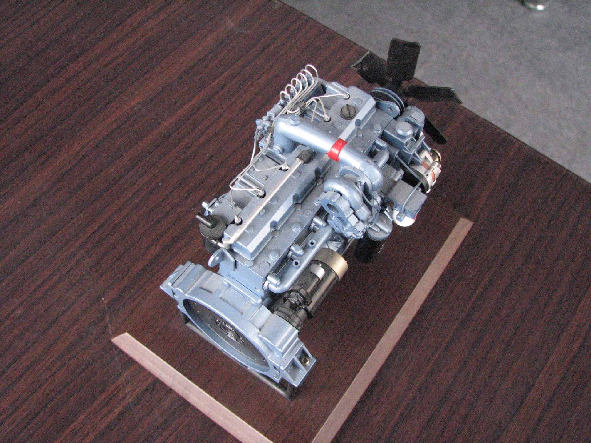 發(fā)動機(jī)2.jpg
